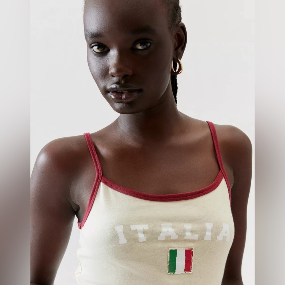 Urban Outfitters Italia Tank